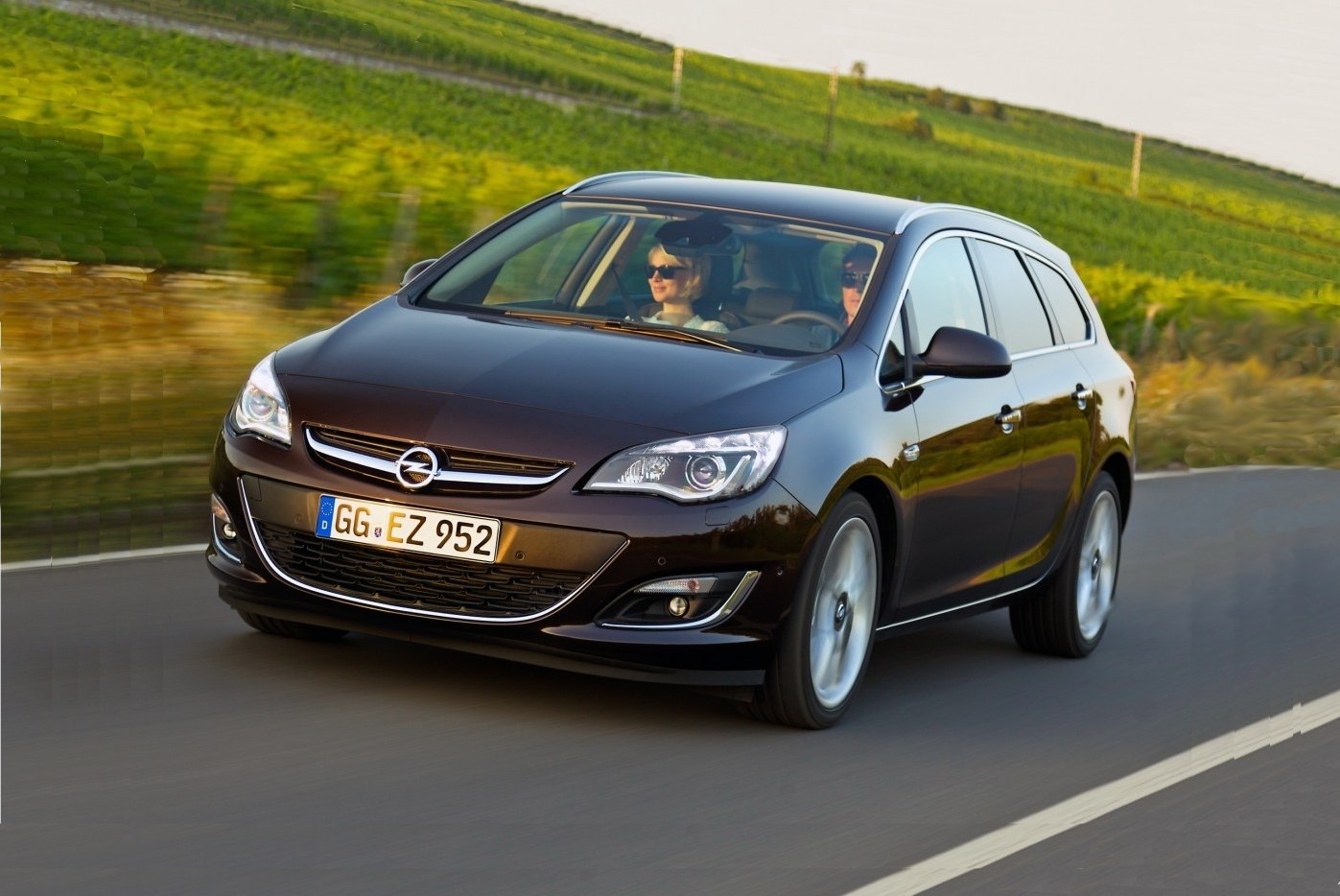 Astra J Sports Tourer (facelift) 2012-2015