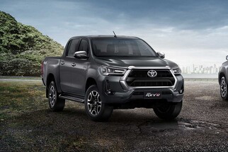 Hilux Double Cab VIII facelift 2020 | 2020 - to present